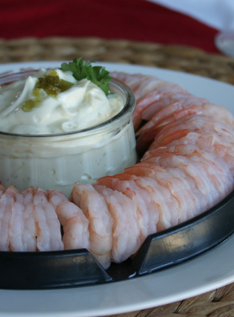Recette - Couronne de crevettes revisitee a la mayonnaise aux fleurs d'ail fermentées - Recettes avec les fleurs d'ailfermentées -  Le Petit Mas producteur biologique d'ail du Québec (Canada) et de fleurs d'ail fermentées