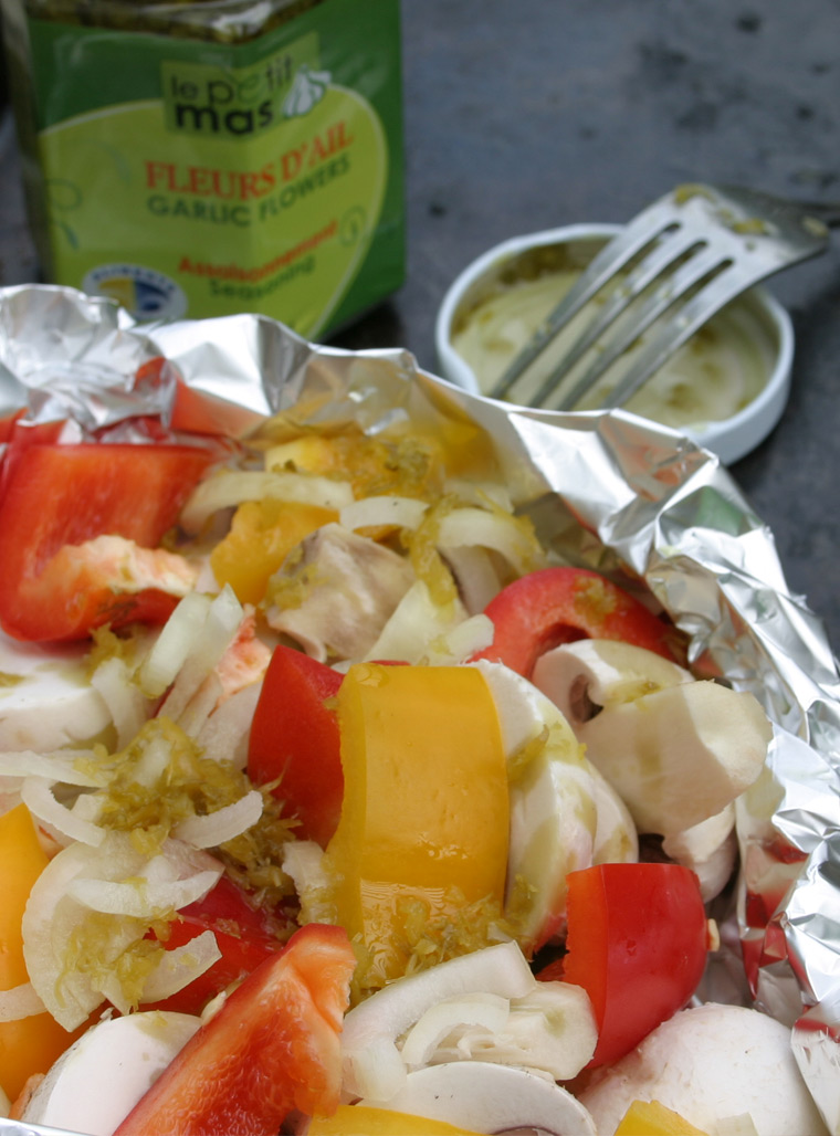 Recette | Papillote de légumes aux fleurs d'ail | Le Petit Mas