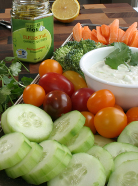 Recette de trempette inspiration tzatziki aux fleurs d'ail  de Le Petit Mas  - Recette fleurs d'ail du Québec et ail du Québec Le Petit Mas